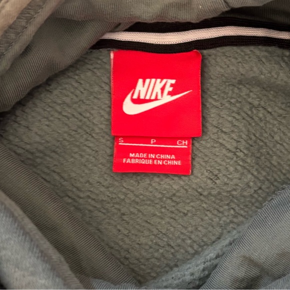 Nike Sage Green Funnel Hoodie Small - Picture 4 of 6